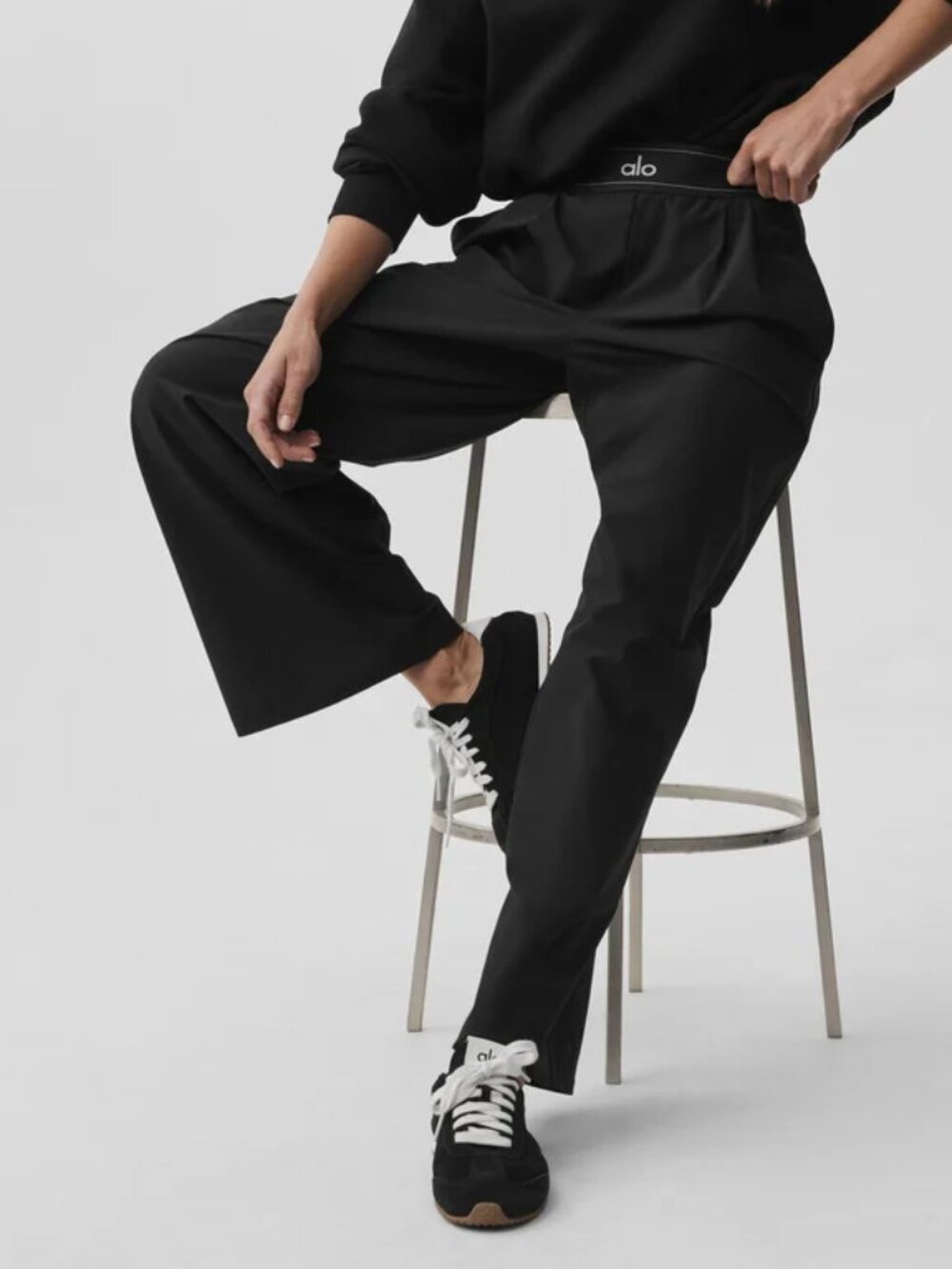 NWT🏷️ALO Yoga Suit Up Trouser Black Regular 30" Inseam Wide-Leg Pants✨ - Picture 9 of 9